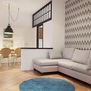 vespucci-rome-testaccio-home.it-romehotels.com/
